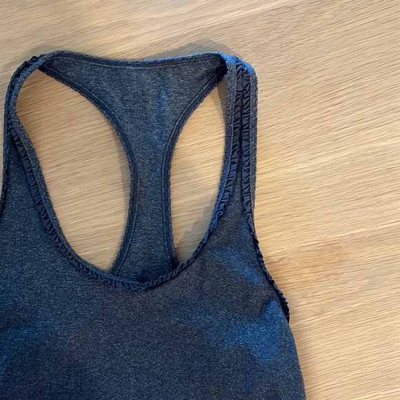 ❤️2 for $20❤️ flow Y lululemon racer back tank - Picture 2 of 2